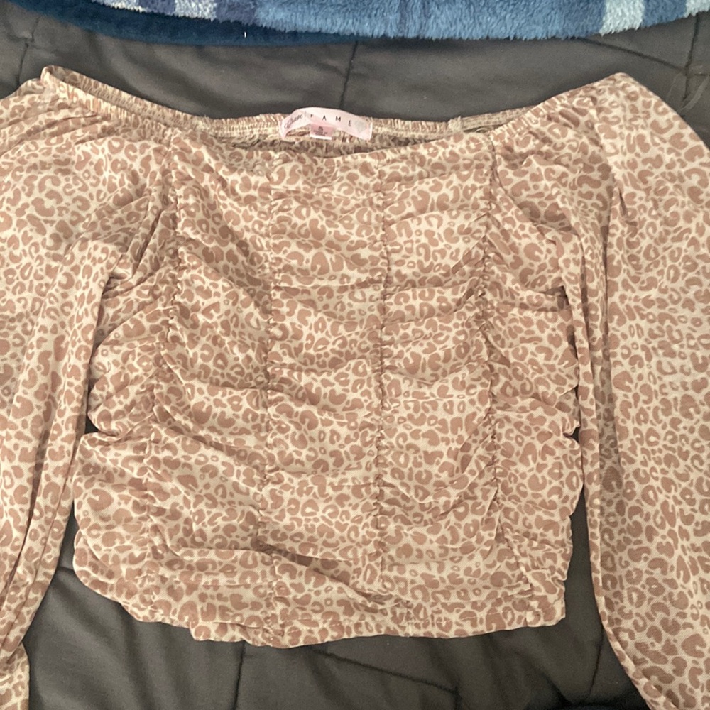Long sleeve crop top
